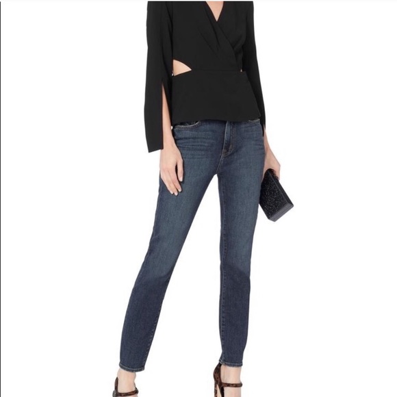 Intermix long slv, v-neck, cutout top worn once. - Picture 2 of 2